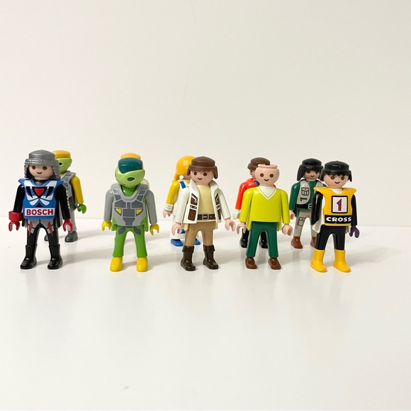 Lot of 10 Playmobil Figures Toys - Picture 2 of 11